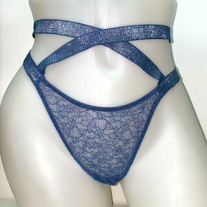 🔥 Victoria secret very sexy brazilian panty sz M New